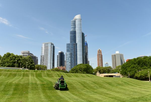 Cost of Corporate Lawn Mowing in Bella Vista