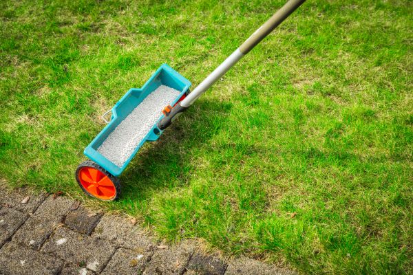 Cost of Commercial Lawn Treatment in Bella Vista